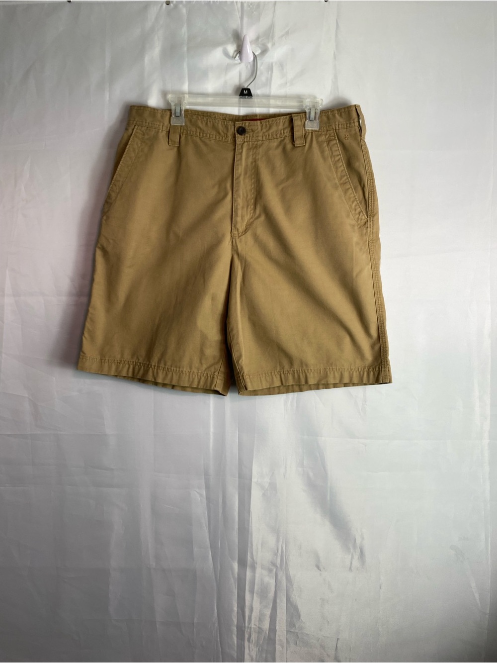 Izod Men's Tan Flat-Front Chino Shorts